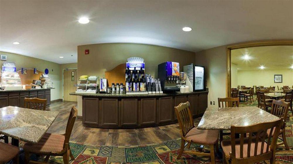 Holiday Inn Express Hotel & Suites Raton By Ihg Exterior foto