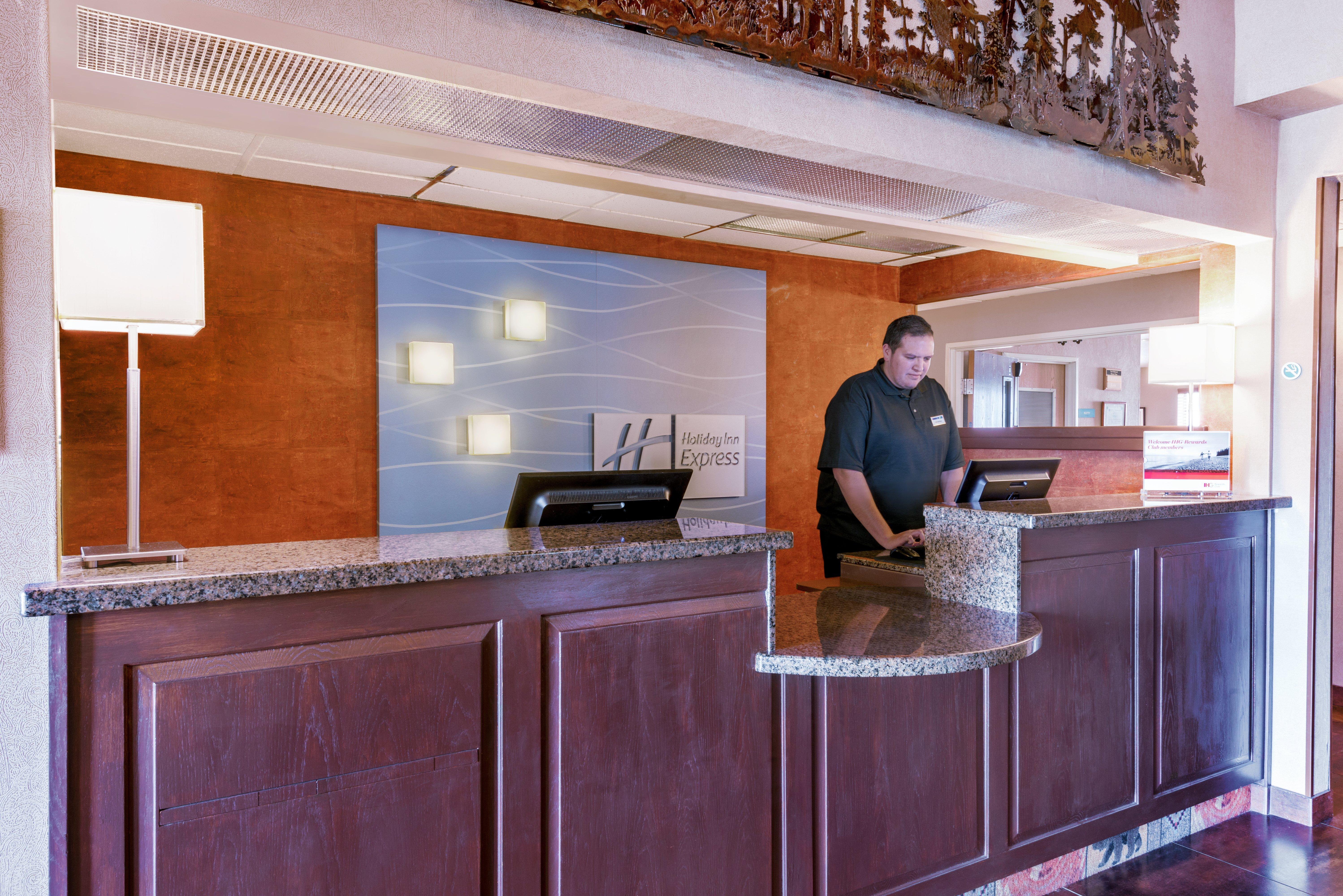 Holiday Inn Express Hotel & Suites Raton By Ihg Exterior foto